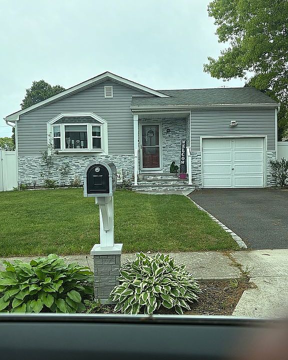 1st image of 40 Hurtin St