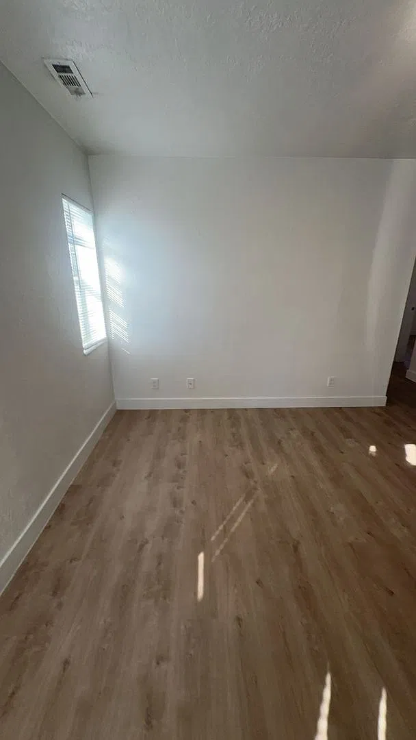 2560 Adams Ave — Photo 4