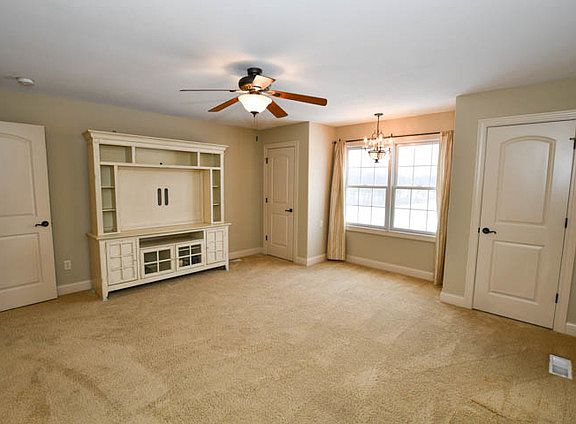 5th image of 30 Crooked Creek Ct