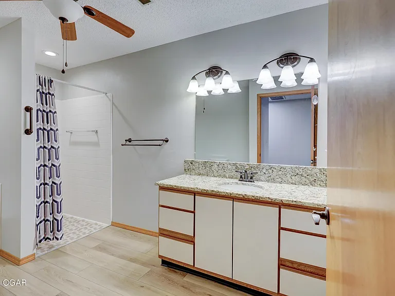 416 W Spring St #1 — Photo 21