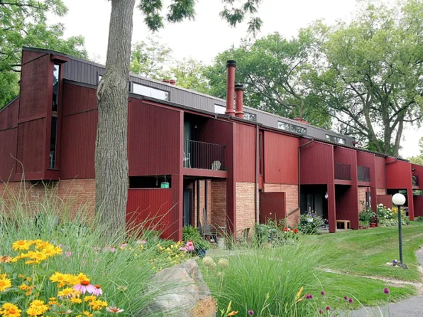 2403 Packard St APT 36, Ann Arbor, MI 48104