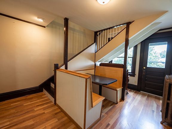 5th image of 120 N Franklin St #3