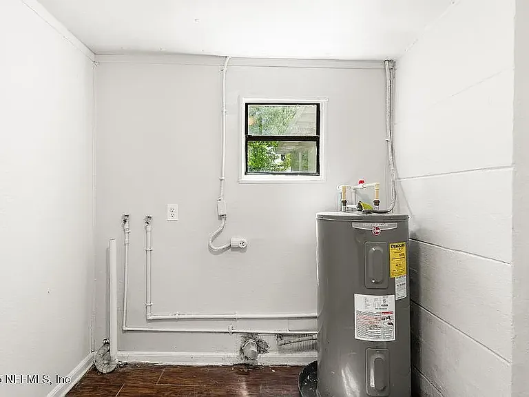 9035 Adams Ave — Photo 10