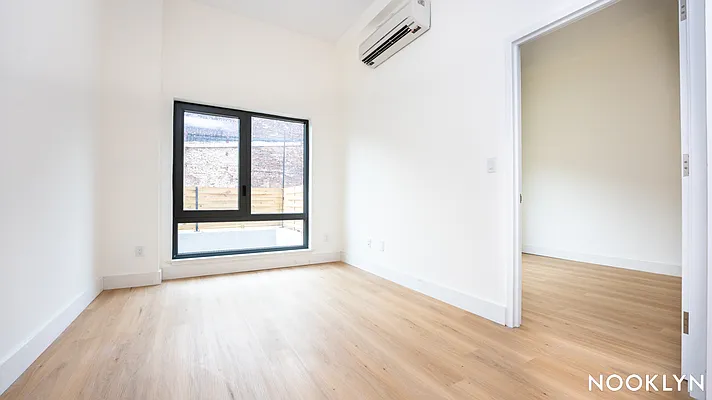 Rented by Nooklyn NYC LLC | media 41