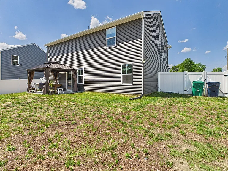 2945 Travis Ln — Photo 25