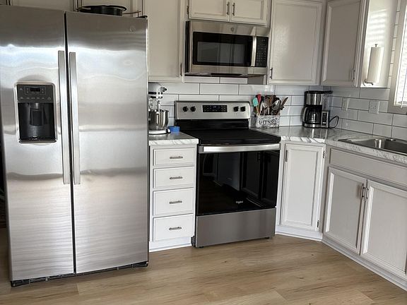 5th image of 4014 Dartmoor Ln