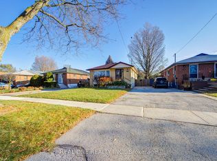 73 Farmbrook Rd, Toronto, ON M1J2S6