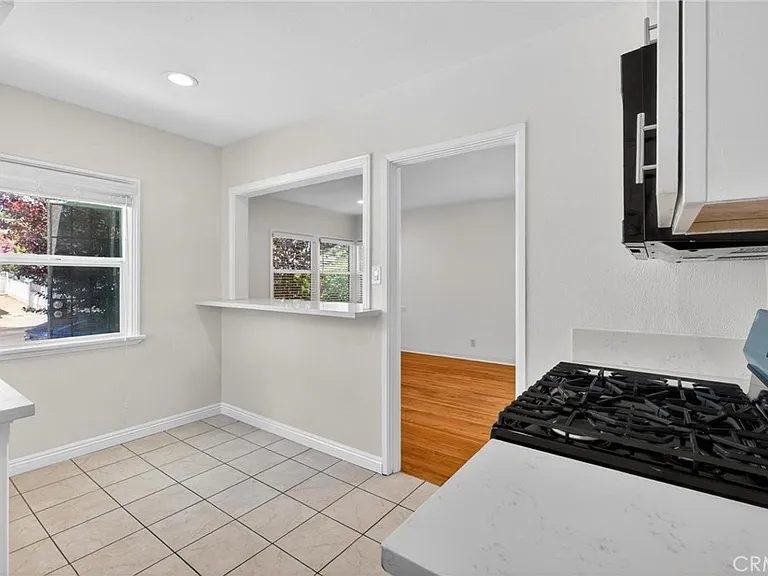 610 E Fairview Blvd — Photo 3
