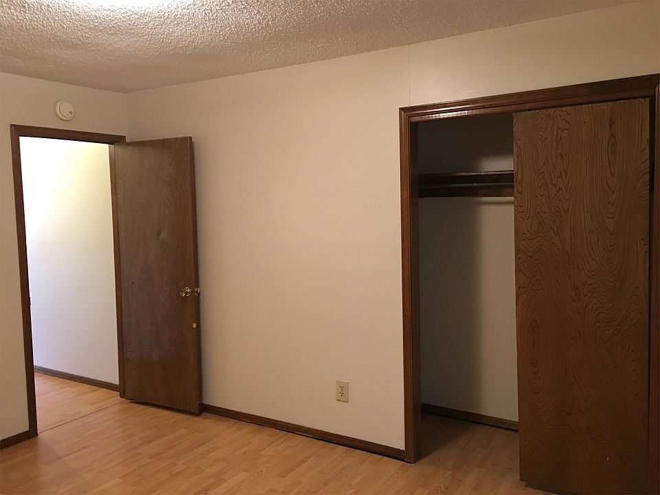1st image of 210 N Ash Ave APT 4