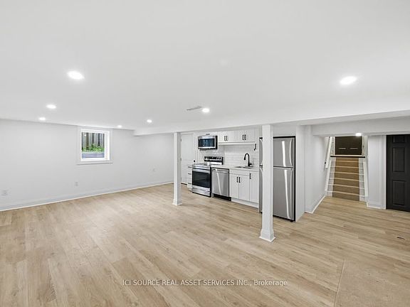 3rd image of 647 Limeridge Rd E #1