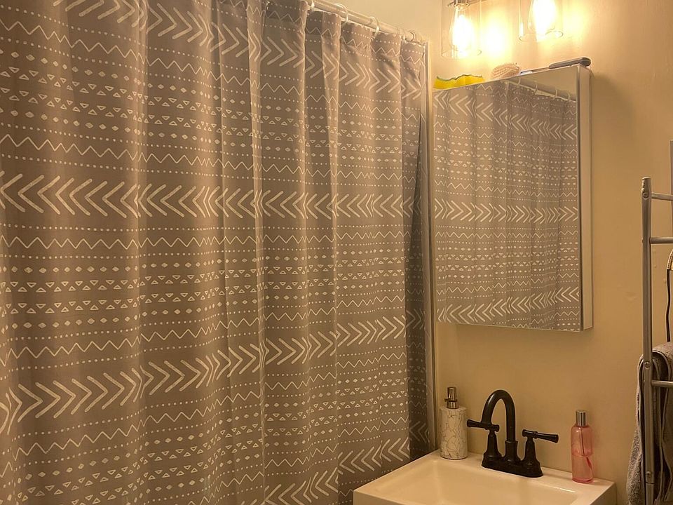 2nd image of 720 Bennington St #206A