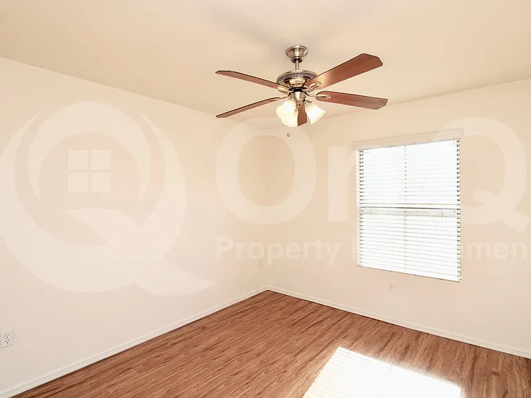 2402 E 5th St #1562 — Photo 12