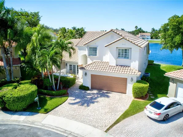 1137 Laguna Springs Dr, Weston, FL 33326