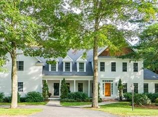 15 Donnelly Dr, Medfield, MA 02052