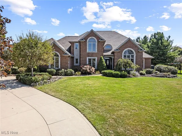 4856 Lantern Hill Cir NW, Canton, OH 44718