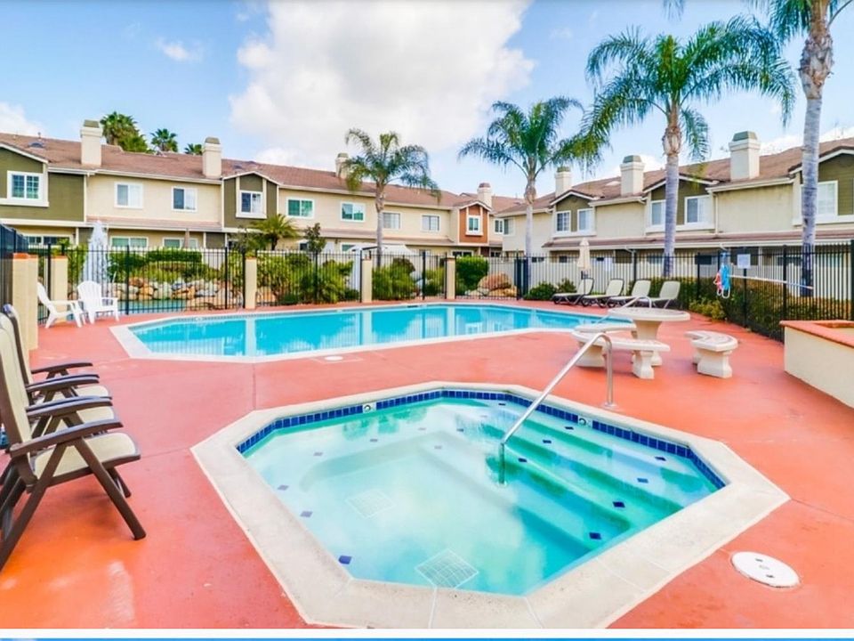 1st image of 10110 Palm Glen Dr Unit 11
