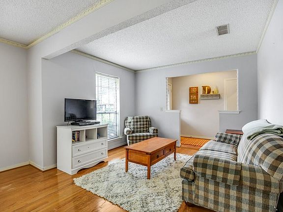 4th image of 3601 Whiffletree Dr