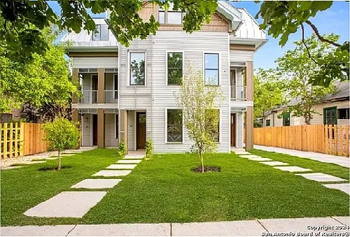 808 E Carson St #101 Photo 1