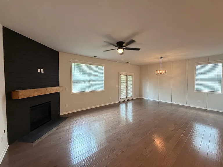 1103 Black Oak Dr — Photo 7
