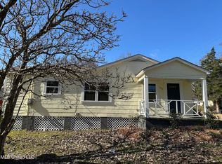 302 4th Ave SW, Magee, MS 39111