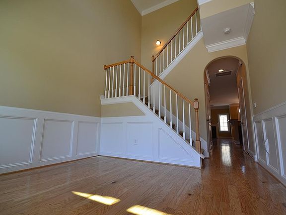 2-Story Foyer