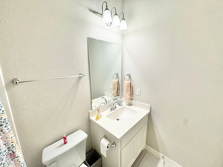 809 Uplands Dr — Photo 38