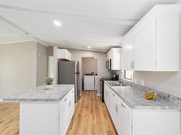 5th image of 8970 SE 145th Ln