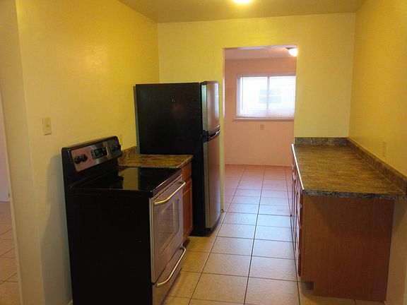 3rd image of 7427 Leah Dr NE