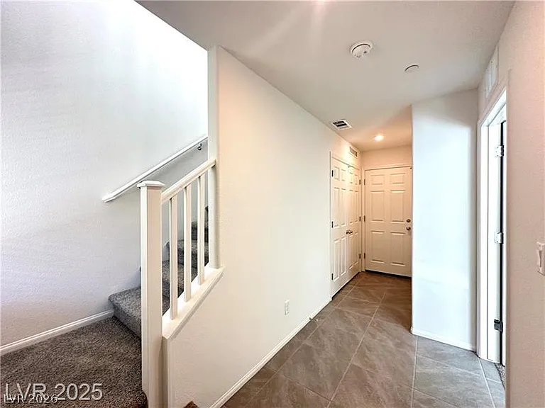 6172 Garden Crest St — Photo 3