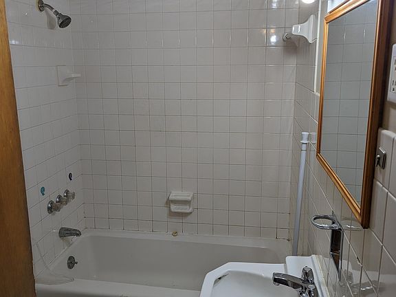 3rd image of 231 E Church St APT B
