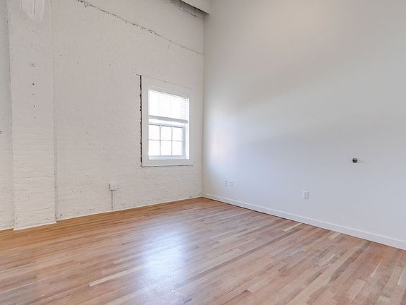 3rd image of 11 S 18th St #205