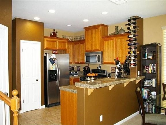 2nd image of 8813 Cortina Cir