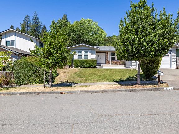 4th image of 3429 Castlerock Court