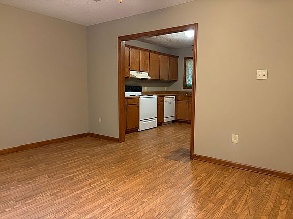 2nd image of 209 Hayden St #A