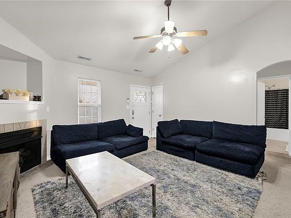 2nd image of 3565 Cortland Dr