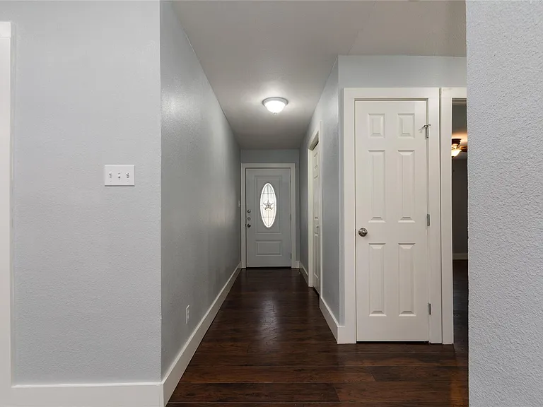 1005 George St — Photo 4