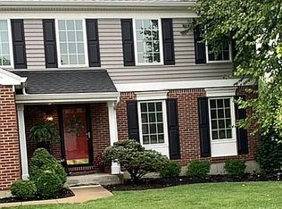 333 Farmington Dr, Lakeside Park, KY 41017