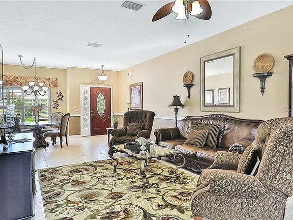 3rd image of 4020 Birkdale Dr