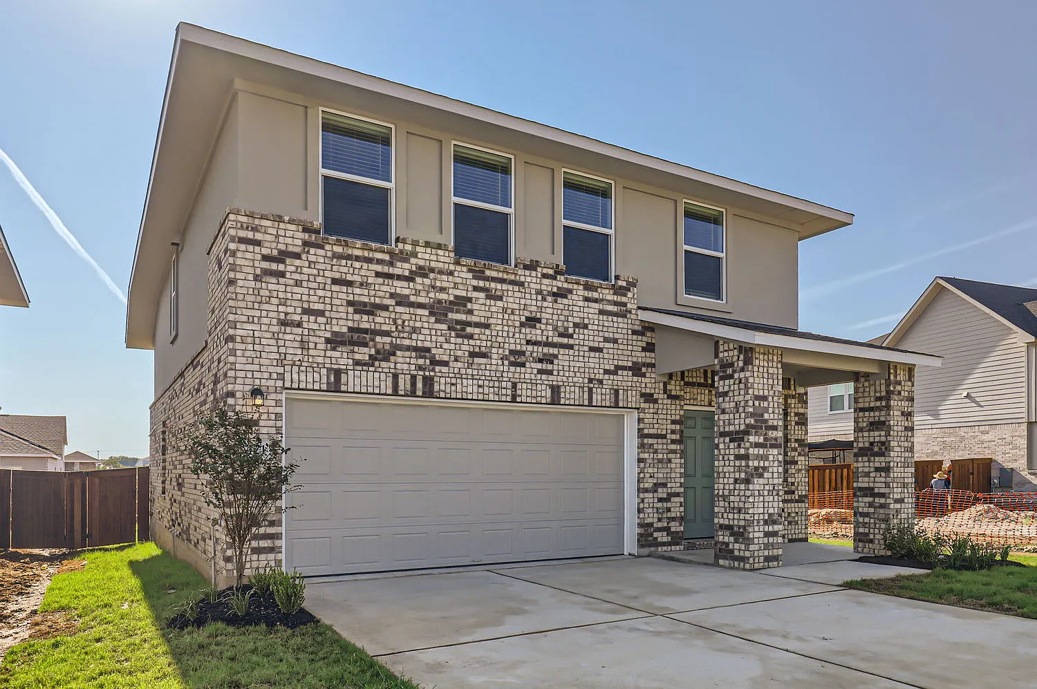 4 bed, 2.5 bath, 1726 sqft, $2,150 — Photo 2