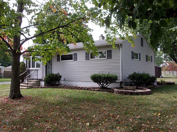 5th image of 69140 Elaine Dr