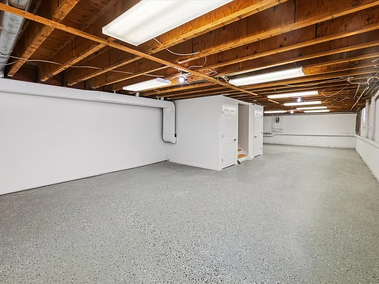 222 Eagle Rock Ave — Photo 25