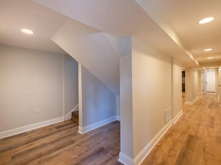 2235 N Springfield Ave #G — Photo 9