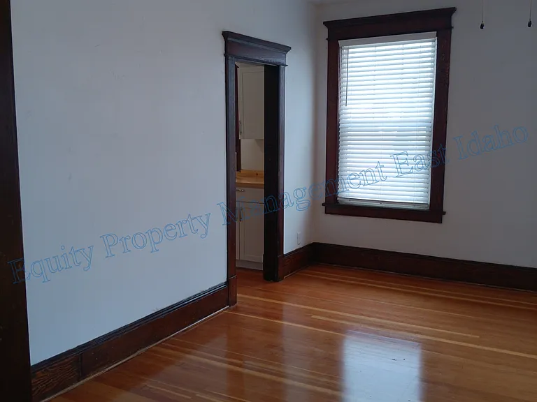 416 W Lewis St #114 — Photo 4