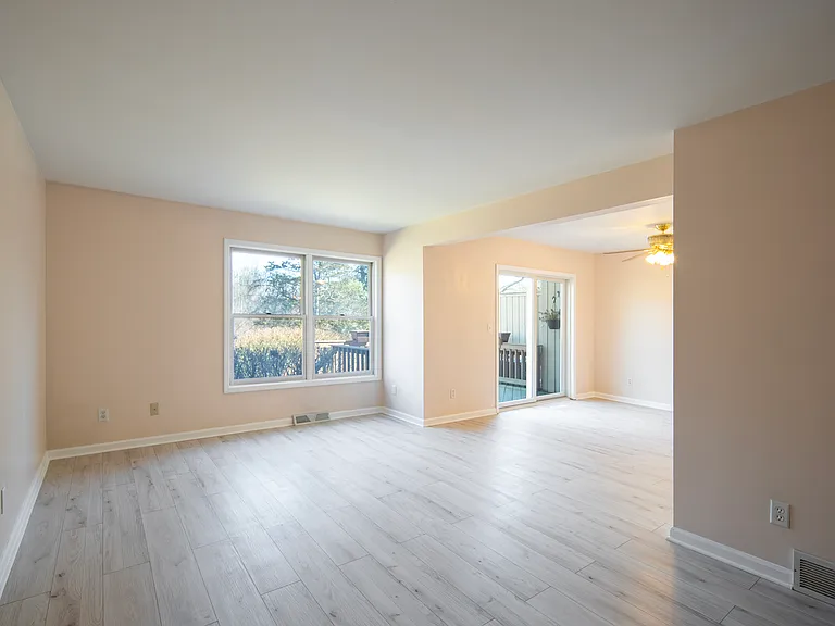 174 Harvard Rd — Photo 13