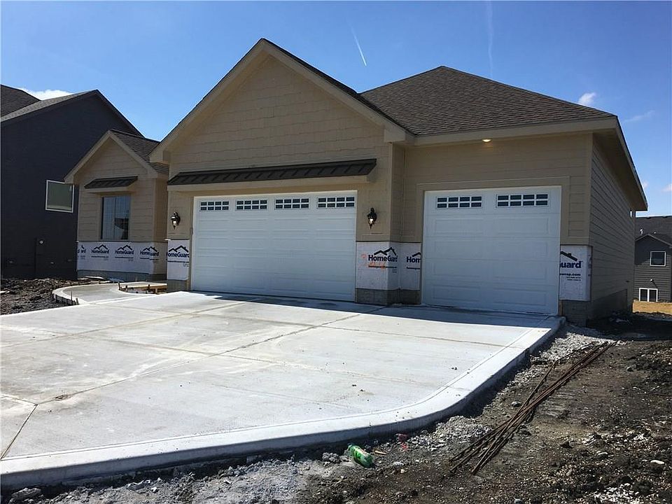 1st image of 3202 2nd Se Ave