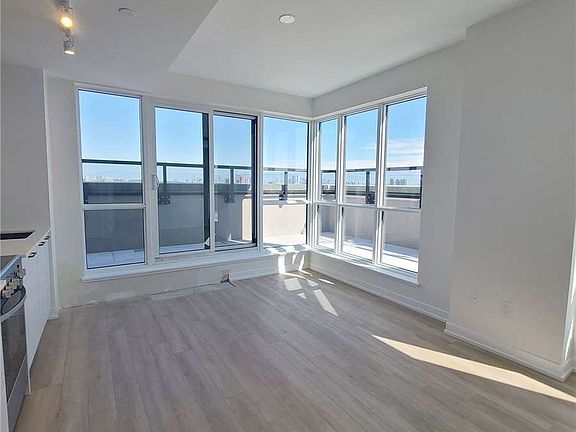 2nd image of 2300 Saint Clair Ave W #906