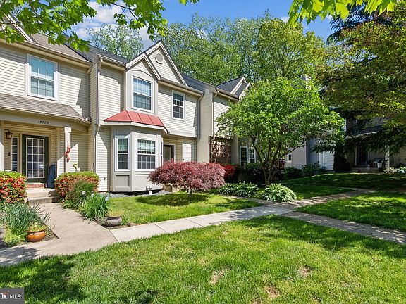 3rd image of 15777 Widewater Dr