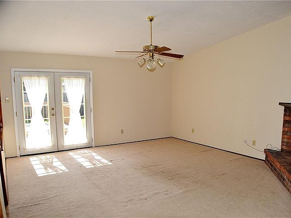 3rd image of 7317 Whitewood Dr