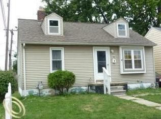 2733 Grace St, Melvindale, MI 48122