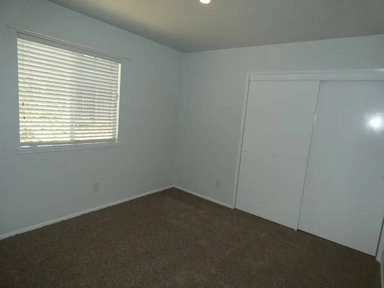 303 Hartnell Rd — Photo 9